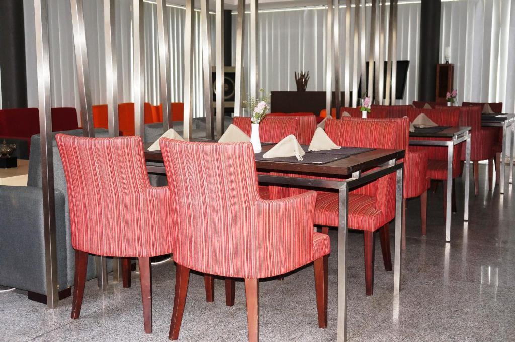 Rumah Nenek Hotel And Restaurant Padang  Zewnętrze zdjęcie