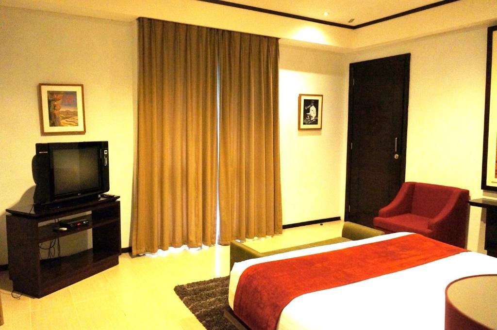 Rumah Nenek Hotel And Restaurant Padang  Zewnętrze zdjęcie