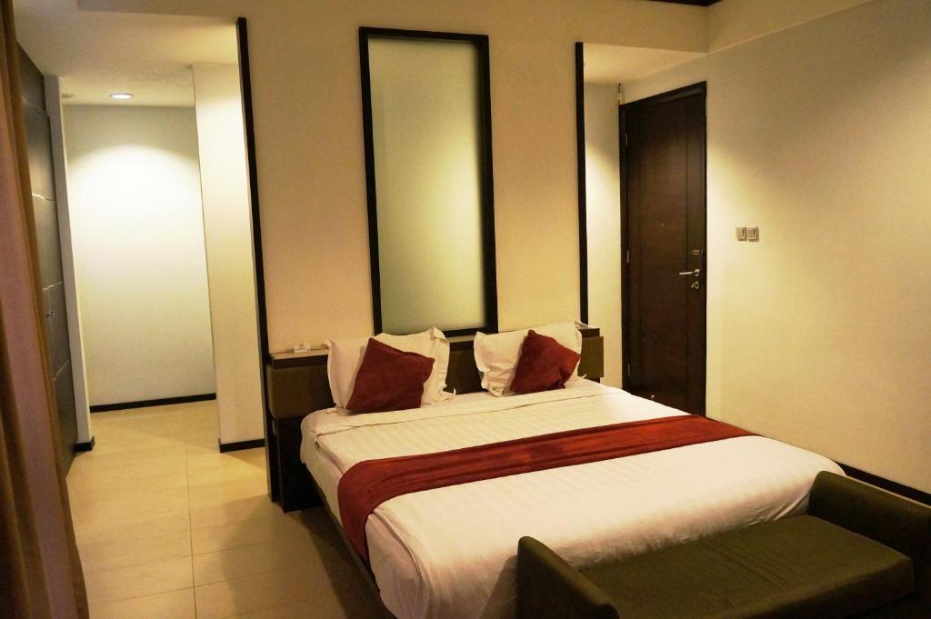 Rumah Nenek Hotel And Restaurant Padang  Zewnętrze zdjęcie